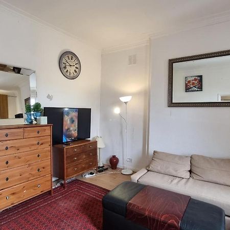Extra Large One Bedroom Flat With Parking Londres Exterior foto