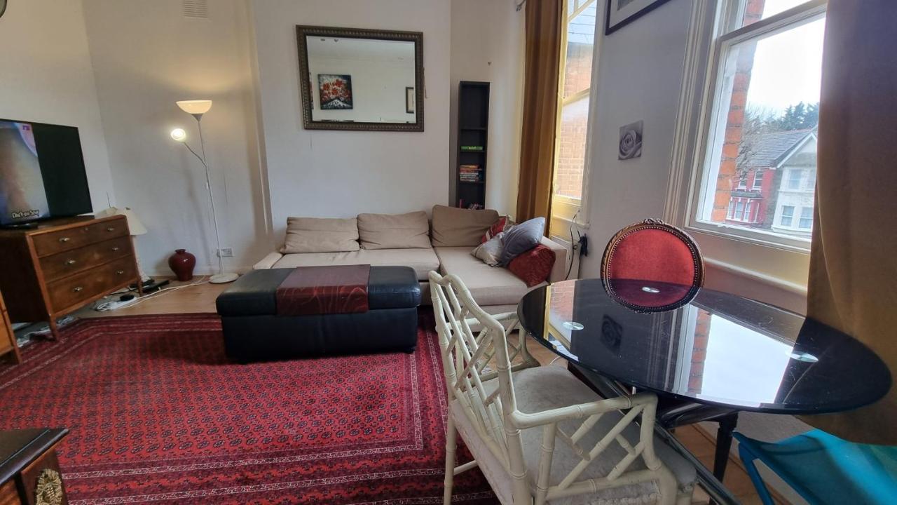 Extra Large One Bedroom Flat With Parking Londres Exterior foto