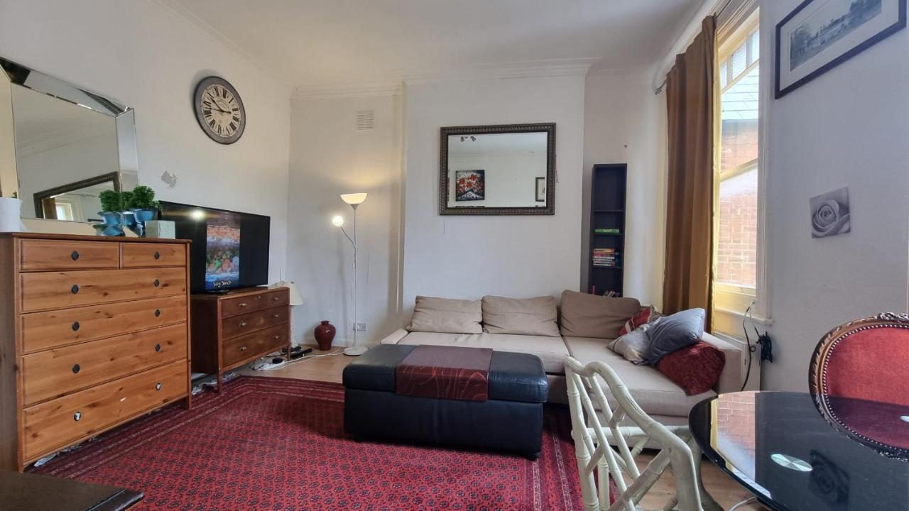 Extra Large One Bedroom Flat With Parking Londres Exterior foto
